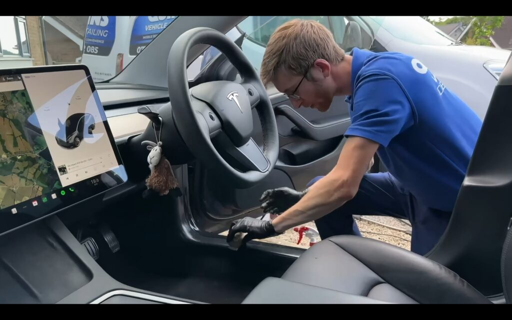 Vehicle Detailing & Cleaning